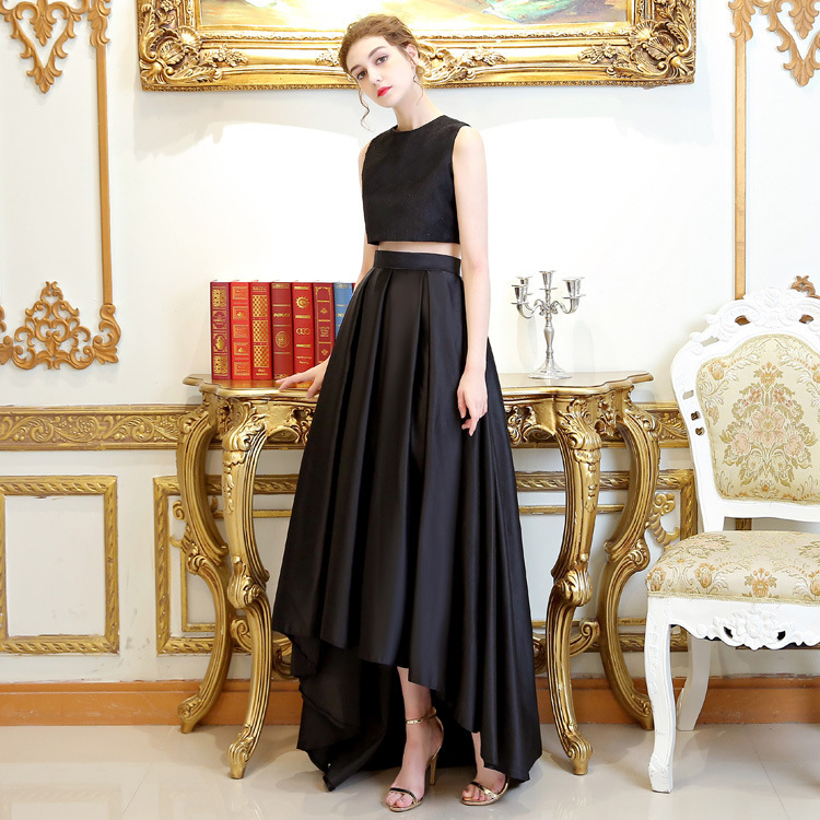 Divdaļīgs kāzu kleitas komplekts: A līnijas gara svārki ar augstu jostu, 3/4 piedurknēm; poliestera šķiedras + hlorētas šķiedras