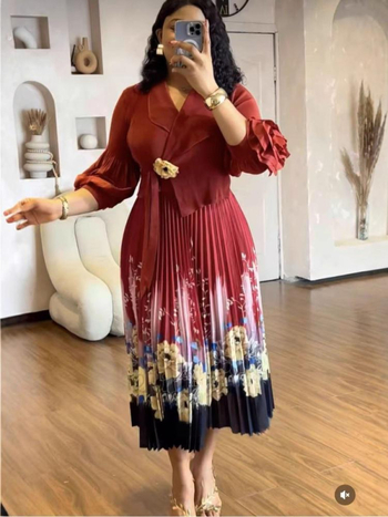 Ilga kleita ar ziedu rakstu, laternu piedurknēm, kostīma apkakle, A līnijas siluets, 95% poliester