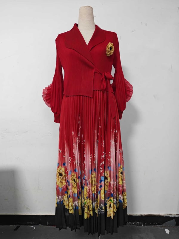 Ilga kleita ar ziedu rakstu, laternu piedurknēm, kostīma apkakle, A līnijas siluets, 95% poliester