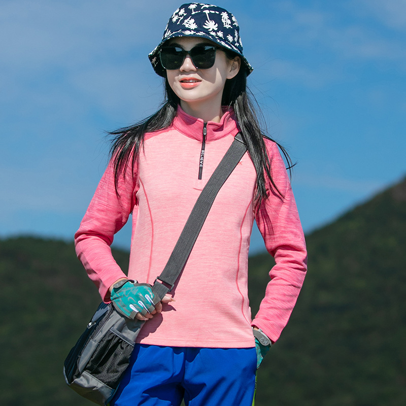 Moteriška fleece striukė su stačiu apykakle ir pusės užtrauktuku, greitai džiūsta, ilgomis rankovėmis, trys sezonai