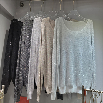 Női pulóver strasszokkal, hőfix díszítéssel, kapucnival, bő szabású, középméretű kötött