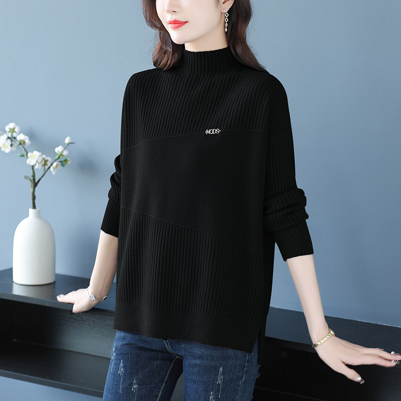 Дамски пуловер с полу‑висока яка, дебела плетка, модел райета/каре, свободен силует, смес вискоза-полиестер