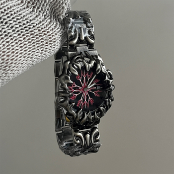 Ceas bărbătesc cu cuarț, carcasă metalică și curea metalică, design special Y2K, afișaj analogic, stil medieval