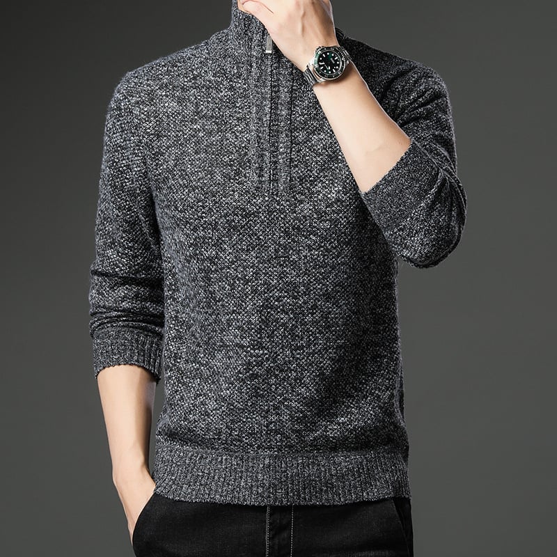 Slim fit adīta džemperis ar pusaugstu apkakli, flīsa oderējums, jacquard adījums, 100% poliesters