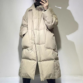 Női téli pehelydzseki poliészter fő anyaggal, pehelytartalom 50%, töltet 301–350 g, középméretű hossz (65–80 cm)