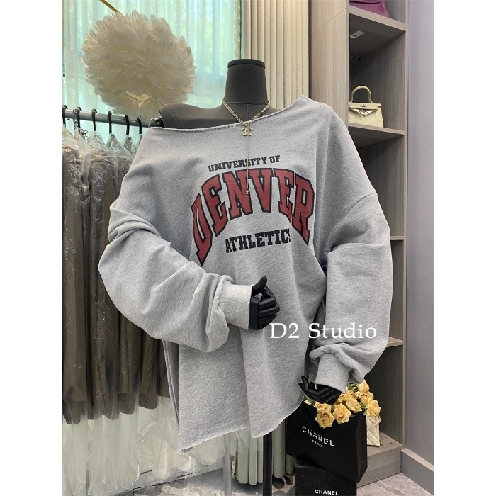 Hanorac de damă cu glugă și text, croială lejeră, mâneci lungi, lungime medie, material bumbac-poliester