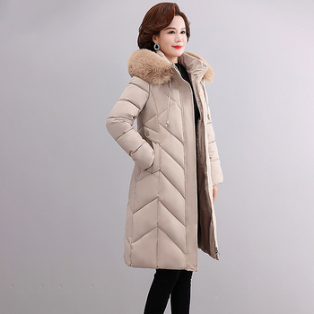 Moteriškos ilgos pūkuotos striukė su dirbtinio kailio apykakle, užtrauktukas priekyje, išorinis poliesteris 95%+