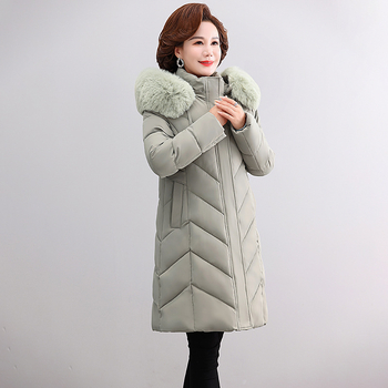 Moteriškos ilgos pūkuotos striukė su dirbtinio kailio apykakle, užtrauktukas priekyje, išorinis poliesteris 95%+