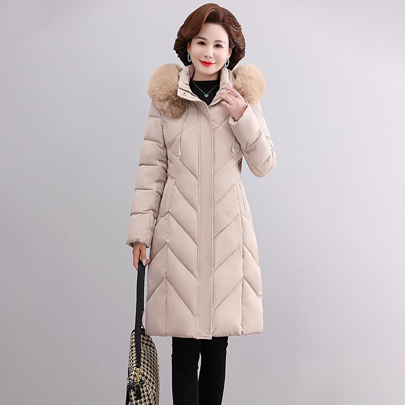 Moteriškos ilgos pūkuotos striukė su dirbtinio kailio apykakle, užtrauktukas priekyje, išorinis poliesteris 95%+