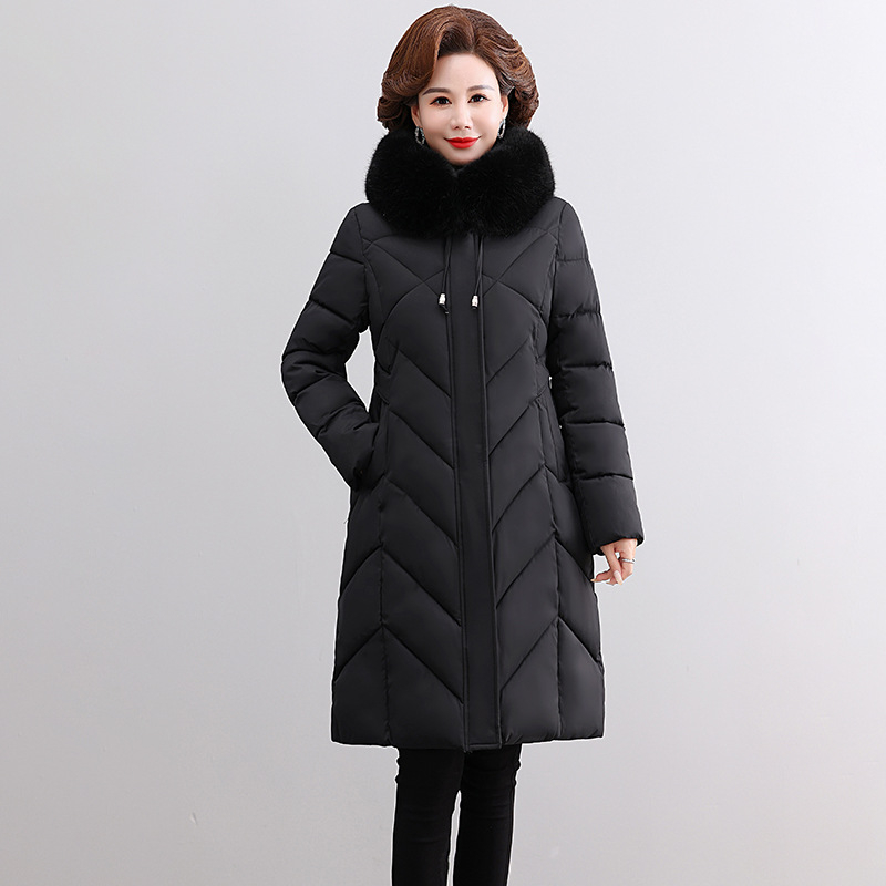 Moteriškos ilgos pūkuotos striukė su dirbtinio kailio apykakle, užtrauktukas priekyje, išorinis poliesteris 95%+