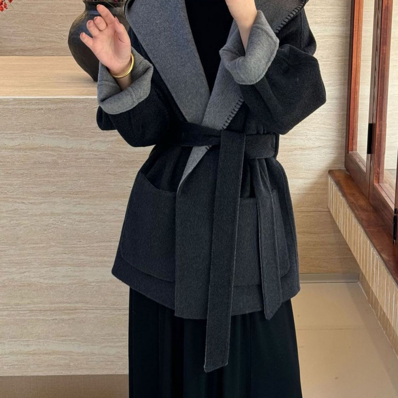 Moteriškas chenille paltas su gobtuvu, su spandeksu, laisvas kirpimas, trumpas ilgis, raištelių užsegimas