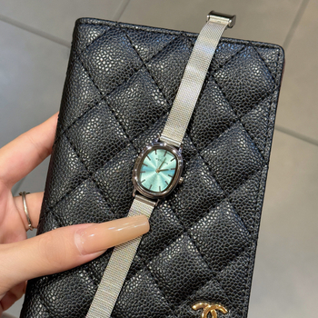 Дамски овален ретро часовник с кварцов механизъм, корпус от сплав, каишка от неръждаема стомана, водоустойчивост до 10 м