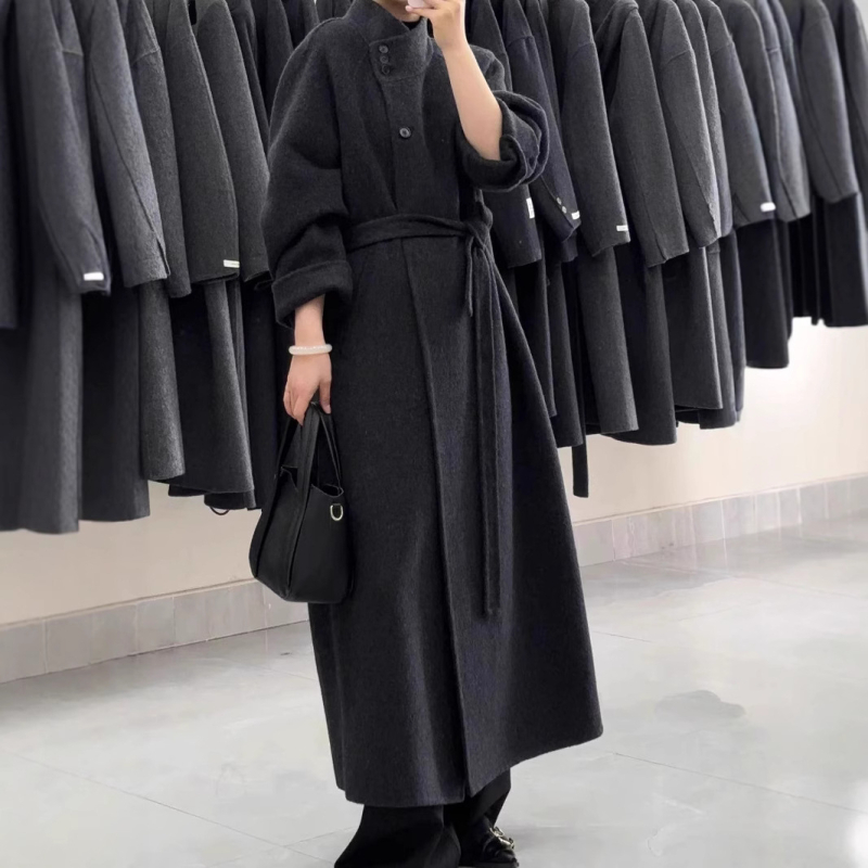 Γυναικείο παλτό από μαλλί, μακρύ με στάντ-γιακά, διπλής όψεως, άνετη γραμμή