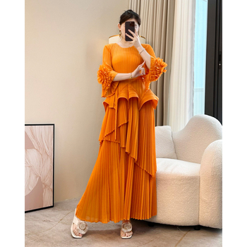 Set din două piese cu fustă plisată — lungă, poliester, Primăvara 2025, Dreams