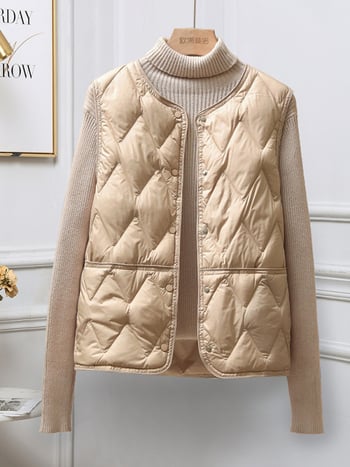 Vesta damă ușoară din nylon cu puf de rață 86–90%, lungime scurtă, fără guler, închidere cu nasturi pe un singur rând, iarnă 2025, stil minimalist japonez-coreean