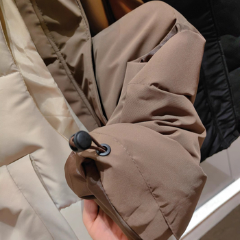 Vesta de damă cu broderie ponei, umplutură din puf și bumbac, culoare solidă, guler înalt, croială Slim, iarnă 2025