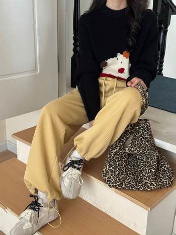 Női pamut fleece-béléssel melegítőnadrág, magas derék, laza szárú, 2025-ös őszi kollekció, mindennapi stílus