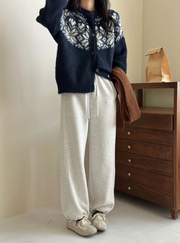 Női pamut fleece-béléssel melegítőnadrág, magas derék, laza szárú, 2025-ös őszi kollekció, mindennapi stílus