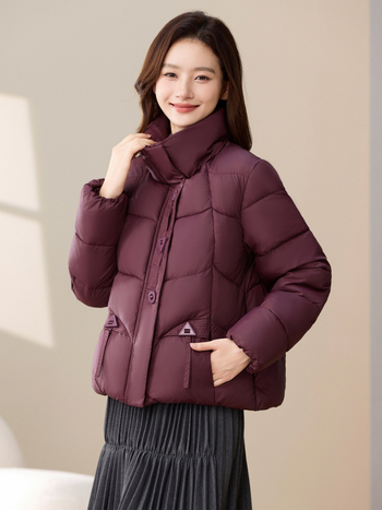 Medvilninė striukė su stovinčiu apykakle, down-cotton užpildas, poliesterio viršutinis audinys, įprasta ilgio, užtrauktukas