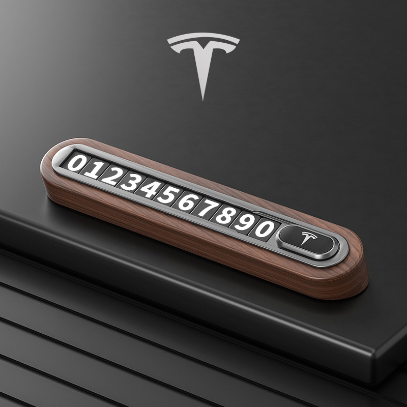 Valrieksta koka īslaicīga stāvvietas numura plāksne automobiļim – slēpta tipa, bez personalizācijas