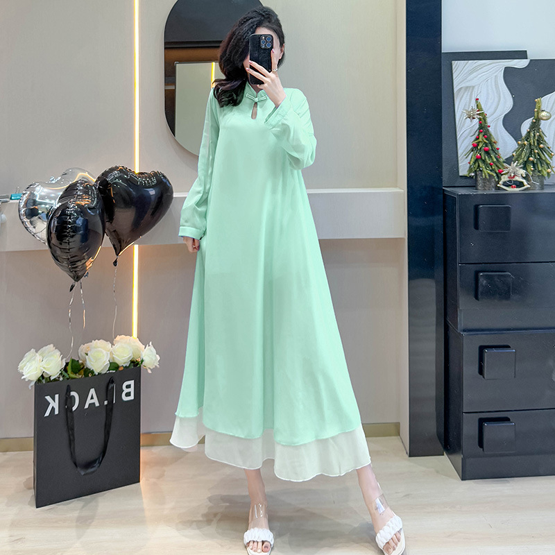 Šifona kleita, vienkrāsains raksts, stāvošs apkaklis, rāvējslēdzējs, gara kleita ar plašu izpletumu