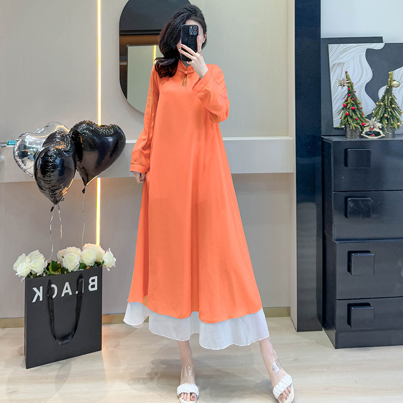 Šifona kleita, vienkrāsains raksts, stāvošs apkaklis, rāvējslēdzējs, gara kleita ar plašu izpletumu