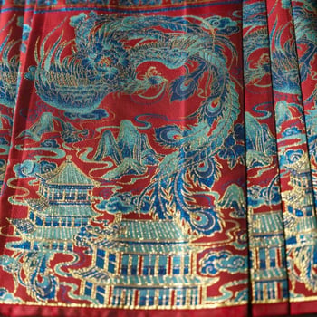 Hanfu suknja s pet nabora od wire-cloth, yarn-dyed; glavni sadržaj tkanine 70–80%, sekundarni sadržaj 50–70%
