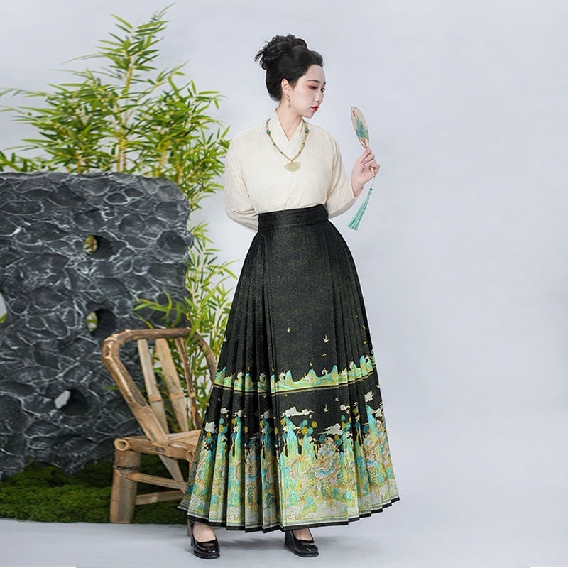 Hanfu u nacionalnom stilu: suknja s panelom cvjetnog motiva konjske fasade u zlatom tkanom uzorku, novi kineski stil, jednodijelna svakodnevna suknja