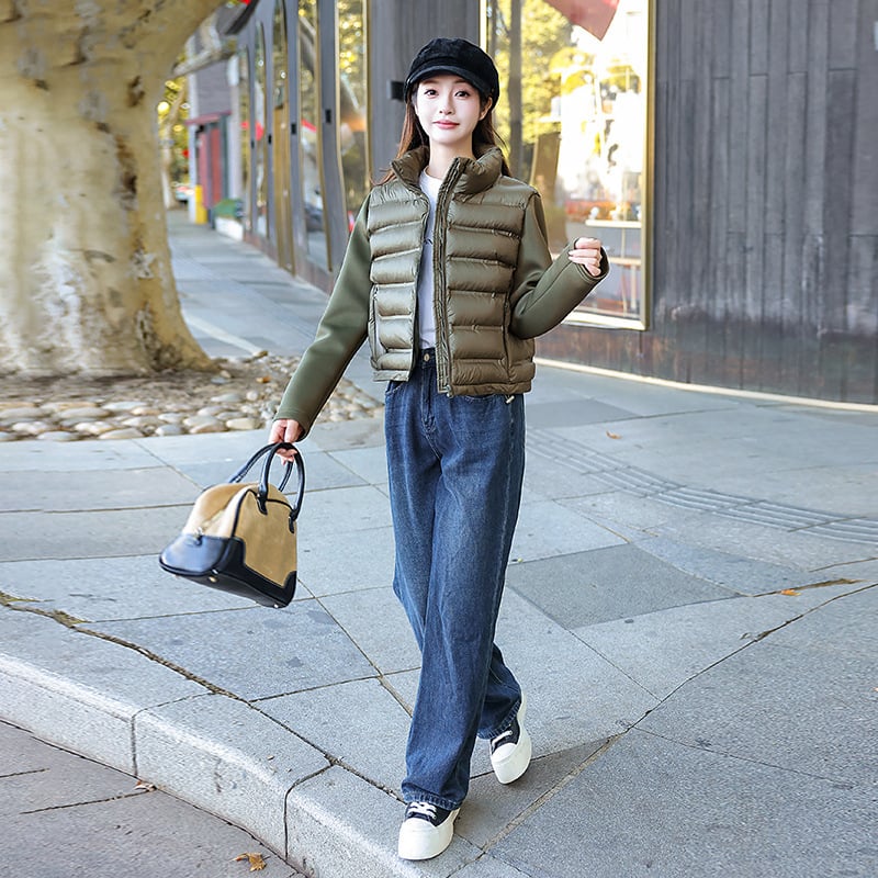 Moteriška trumpa žieminė striukė su pūko-pamudin pildymu, poliesterio išorė, aukštas apykaklė, užtrauktukas, ilgomos rankovės, laisvas kirpimas