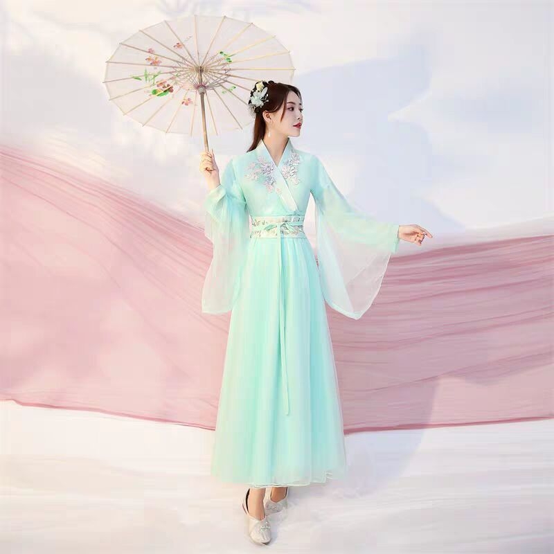 Ženski Hanfu kostim u drevnom stilu, poboljšan, eteričan i elegantan za plesne nastupe — cjelovit komplet s preklopnim ovratnikom i haljinom do struka.