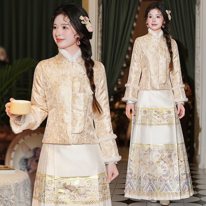 Dva dijelni set: jacquard top s stojećim ovratnikom i disk kopčama, te suknja Horse-face s tkanim zlatnim vlaknom