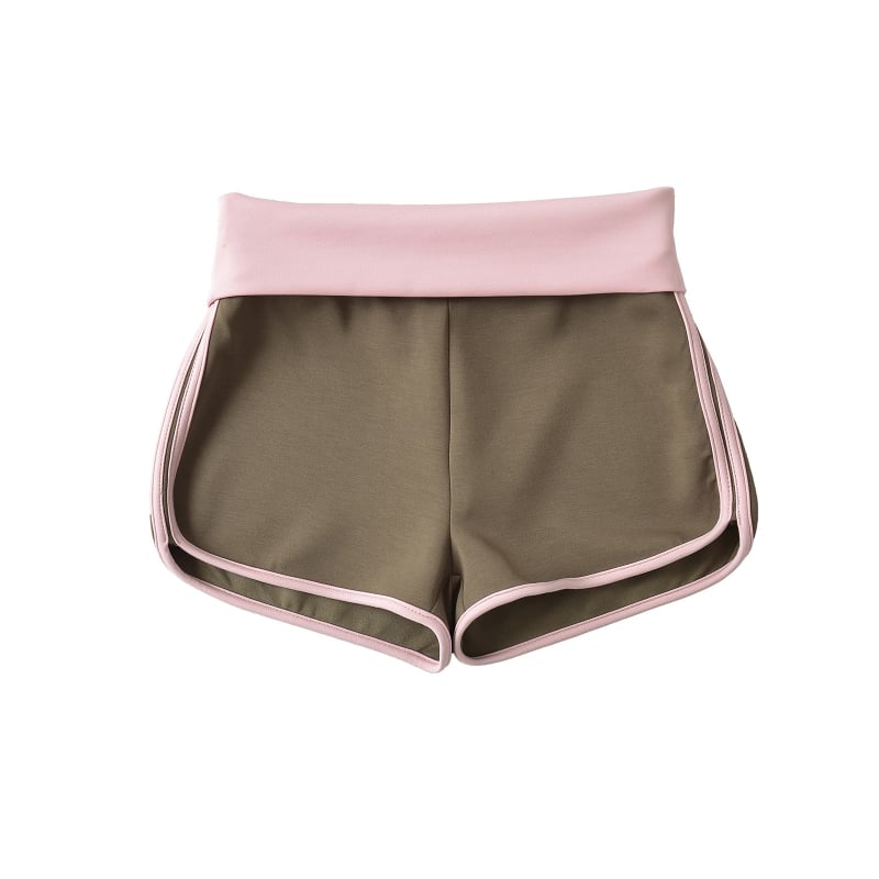 Nylon–spandex keverékből készült alacsony derekú hot pants, közepes vastagságú anyag, elasztikus, sportoláshoz, strandon és mindennapi viselethez.
