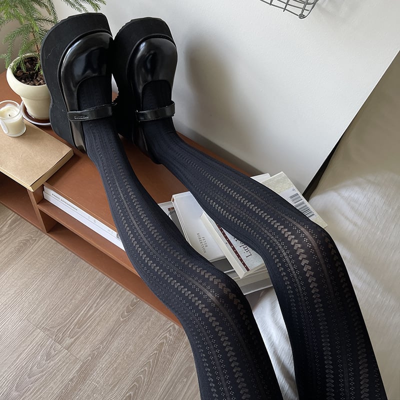 Damske najlon hulahopke, tanke, sadržaj najlona 85–90%, dobna skupina 18–40 godina, izlazak jeseni 2024