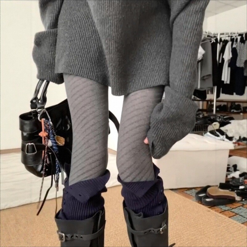 Pamukaste kompresijske čarape s stopalom, srednja debljina, upijaju znoj, otporne na trenje i kidanje, sastav 50–70% pamuka