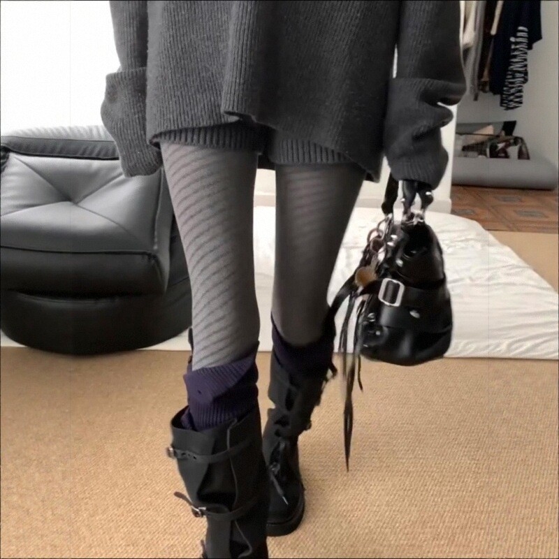 Pamukaste kompresijske čarape s stopalom, srednja debljina, upijaju znoj, otporne na trenje i kidanje, sastav 50–70% pamuka