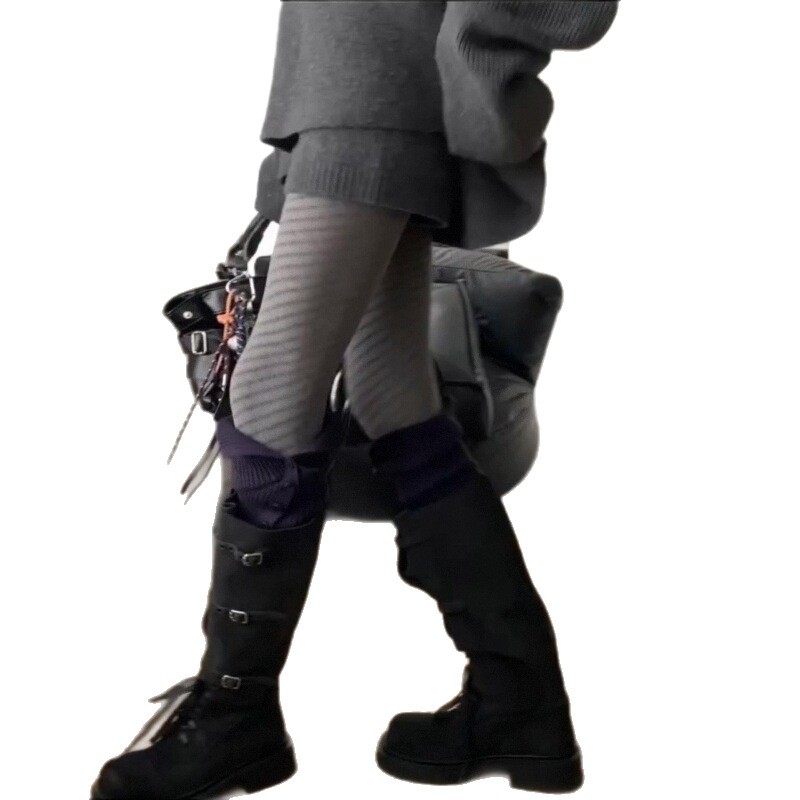 Pamukaste kompresijske čarape s stopalom, srednja debljina, upijaju znoj, otporne na trenje i kidanje, sastav 50–70% pamuka