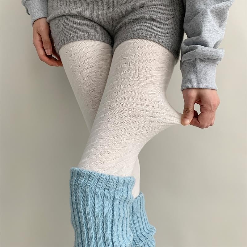 Pamukaste kompresijske čarape s stopalom, srednja debljina, upijaju znoj, otporne na trenje i kidanje, sastav 50–70% pamuka