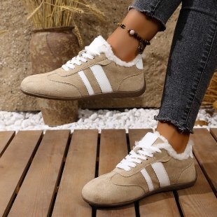 Pantofi femei iarnă din velur cu căptușeală pluș sintetică, talpă din cauciuc plată, închidere cu șireturi, stil casual