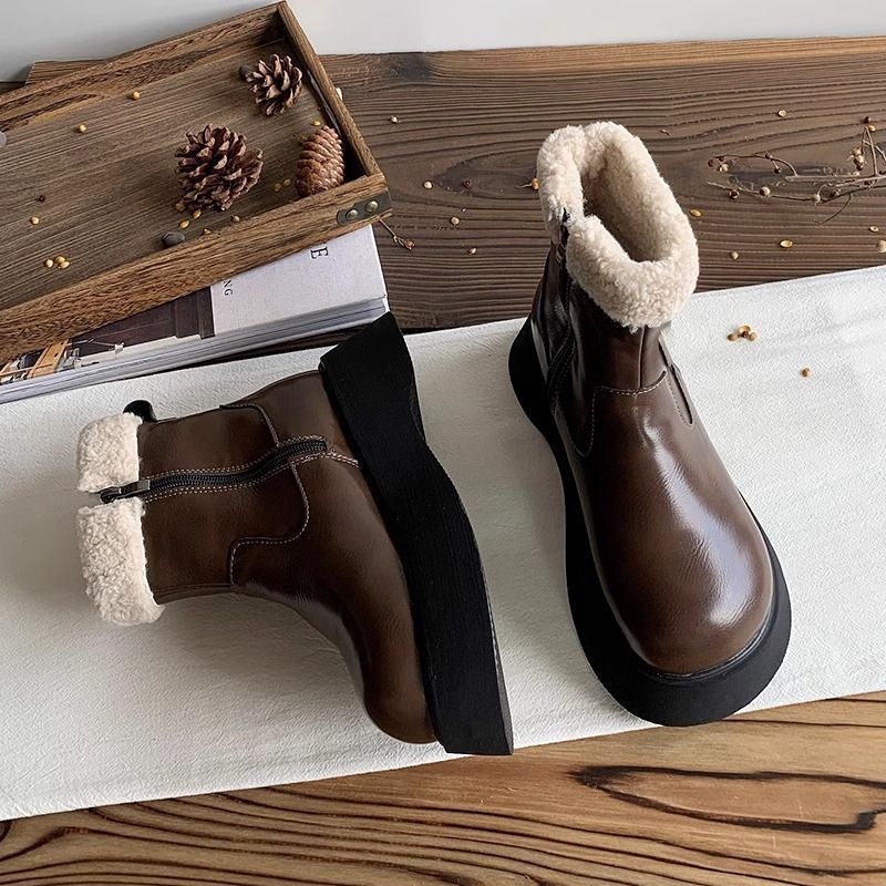 Ženske zimske čizme s debelom potplatom i povećanjem visine 3-5 cm, bočni zip, PU gornji dio, unutrašnjost umjetno pliš, okrugli vrh