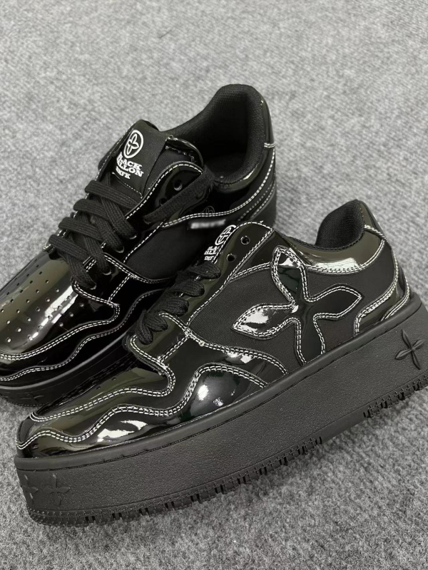 Ženske patike za skateboard s podizanjem visine, retro casual stil; gornji dio: super vlakno; potplat: gumeni; unutrašnjost: umjetna koža; zatvaranje: prednje vezanje; funkcija: povećanje visine