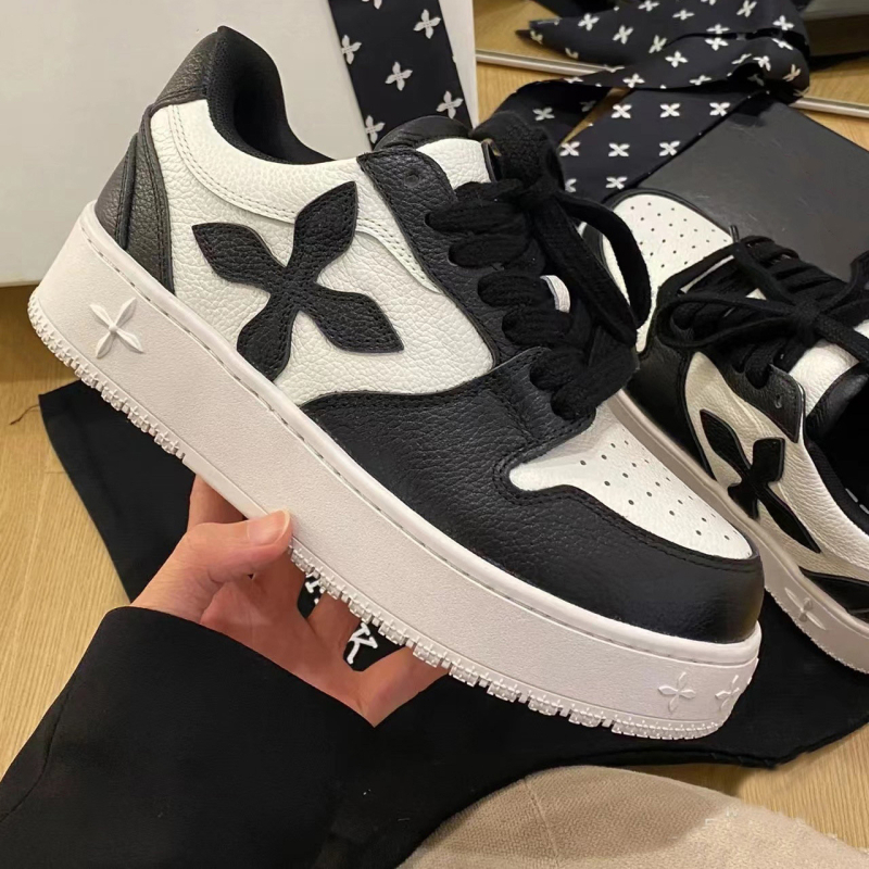 Ženske patike za skateboard s podizanjem visine, retro casual stil; gornji dio: super vlakno; potplat: gumeni; unutrašnjost: umjetna koža; zatvaranje: prednje vezanje; funkcija: povećanje visine