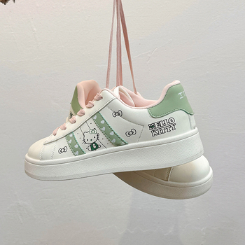 Női sportcipő streetwear stílusban, PU felsőrész, fűzős zárás, belső mesh bélés, 3–5 cm sarka