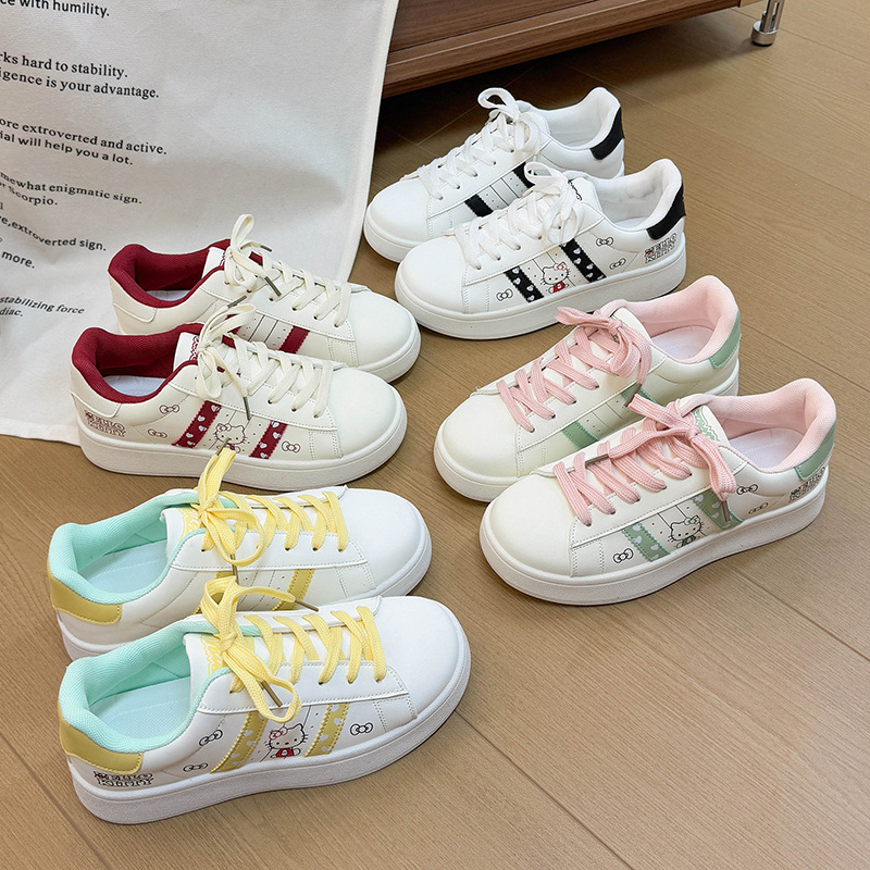 Női sportcipő streetwear stílusban, PU felsőrész, fűzős zárás, belső mesh bélés, 3–5 cm sarka