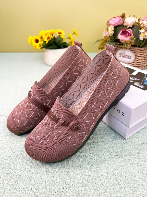 Ženske lazy slip-on cipele s gornjim dijelom od fly-weave, okrugli vrh, niski ravni đon 1-3 cm, PVC đon