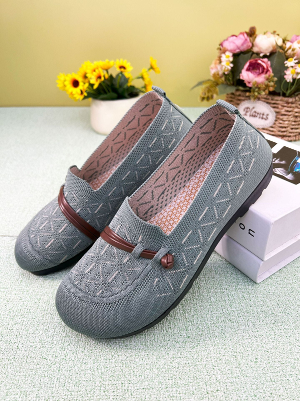 Ženske lazy slip-on cipele s gornjim dijelom od fly-weave, okrugli vrh, niski ravni đon 1-3 cm, PVC đon