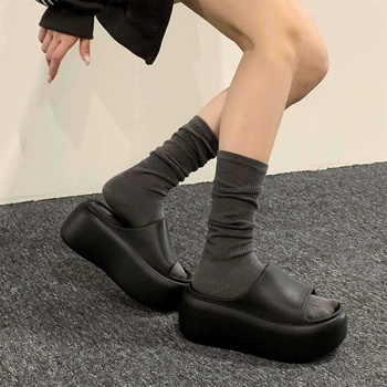 Sieviešu sandales ar 8 cm palielinājumu augstumā, EVA augšējā daļa un zole, ar arku atbalstu, pretslīdējoša zole, ērtas ikdienas valkāšanai.