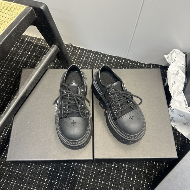 Platvormi Derby naiste kingad, pealisk: ehtne nahk, nööriga kinnitused, ümar varvas, paks padi, konts 6–8 cm