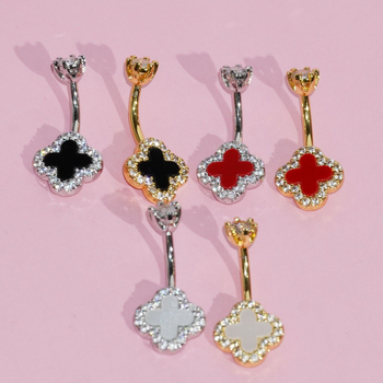 Nabas gredzens ar četrlapu laimi no nerūsējošā tērauda un vara, ar mātes pērļu iekšējā ielikuma un cirkoniem, sieviešu stils, pielāgojams