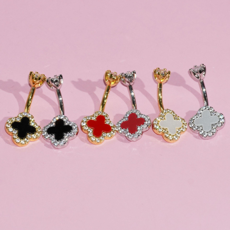 Nabas gredzens ar četrlapu laimi no nerūsējošā tērauda un vara, ar mātes pērļu iekšējā ielikuma un cirkoniem, sieviešu stils, pielāgojams