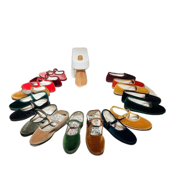 Naistele Mary Jane kingad veluurist — igapäevaseks kandmiseks, ümmarguse varbaga, klambri kinnitusega, madal ülaosa, lame tall